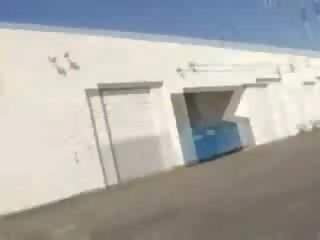 দুধাল মহিলা মিলফ ভেনেসা slammed এবং জিজড