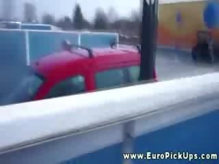 Εκλεκτός επάνω ευρώ αμάξι πλύσιμο μωρό fucks σε δημόσιο