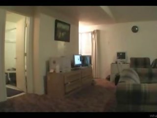 স্পর্শকাতর বালিকা হার্ডকোর মধ্যে তার livingroom