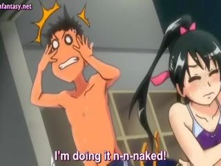 Brune anime rides bosht në dollap me kyç