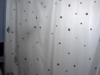 Леді вибув в в душ