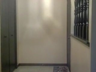 Seksual aroused remaja menghisap aci daripada piza penghantaran teman