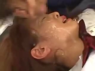 Розпусна рудоволоса азіатська дочка вдарив грубо