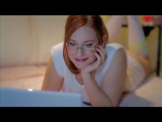 Camille crimson дає enticing канал носок мінет