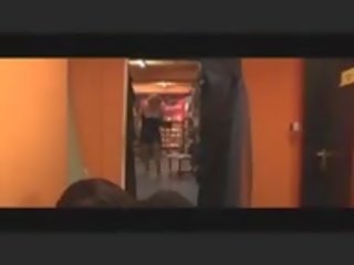 Мръсен crossdressers оргия