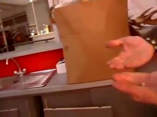 憤怒 媽媽 punishes 該 strumpet