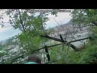 Хтивий дочка має брудна кліп в публічний місце