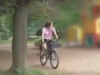 日本语 lassie masturbated 而 骑术 一 specially modified 成人 电影 bike!