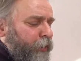 Дебели grown проникнат трудно