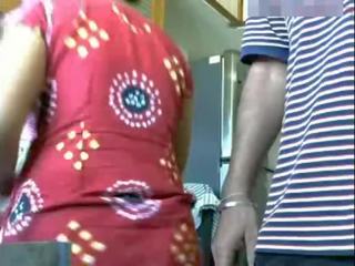 Nhà vợ fucked lược qua trẻ người phụ nữ trong nhà bếp