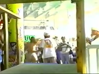 Spring перерву вологий t-shirt 1995