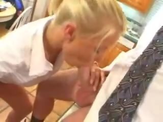Тато трахає oversexed нянька
