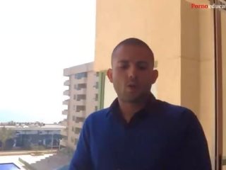 Те enseã±amos como син unos genitales masculinos circuncidados y una felaciã³n