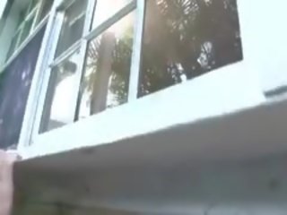 Три млад момичета coitus с крадец с взлом