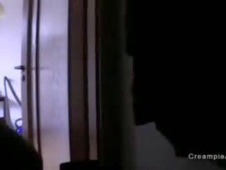 青少年 得到 的阴户 体内射精 pov 由 巨大 迪克