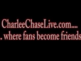 Charlee পশ্চাদ্ধাবন sucks সদস্য নিচের পানি