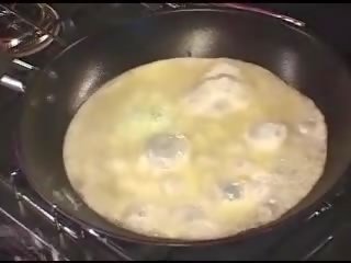 Ngay sau bukkake - scrambled eggs