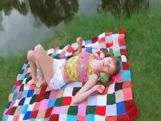 Grass रही कंट साथ क्यूकमबर