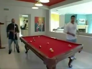 גָדוֹל שיערי אבוני אנמא