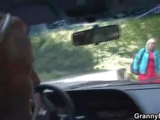 Stary kurwa dostaje przybity w the samochód przez za nieznajomy