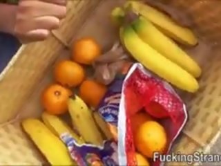 Стопаджия плодове vendor тийн диамант монро прецака в публичен