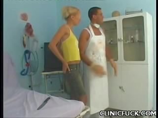 金发 辣妹 享受 诊所 成人 电影