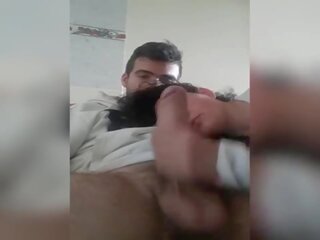 Chico recibe una leccion דה como es una buena mamada