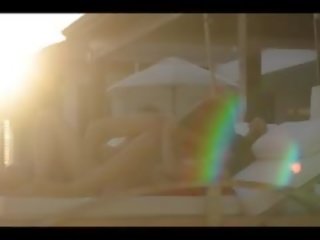 ঘরের বাইরে স্নেহময় উপর maldives সানবেড