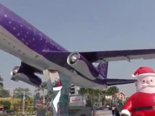 Remote penggetar di besar mall - banyak dari kesenangan dengan letty hitam
