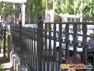 Pleasant रशियन एज्ड लड़की पिस्सिंग