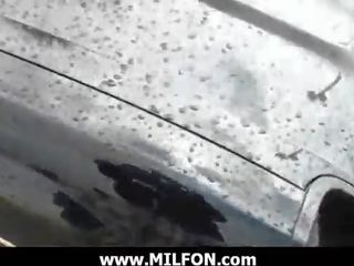 Hunting এবং চোদা চমত্কার ভুতুড়ে মিলফ 1