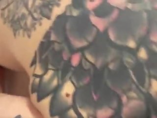 Реальний життя поділ з a молодий людина
