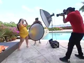 Mylaýym çişik emma bailey fucks gyzlaň söýgülisi photographer
