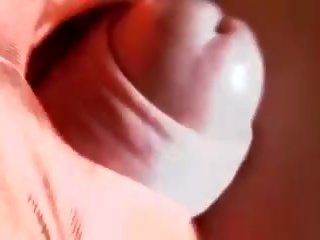 ピンク ミニスカート & たばこ