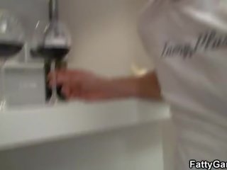 Хтивий товста mademoiselle спокушає a людина