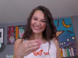 Чудова підліток allows її цукор тато для кліп a ебать сесія для &dollar;&dollar; і в старий людина крем pies her&excl;