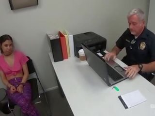 カフ付き ミストレス 乗り物 警官