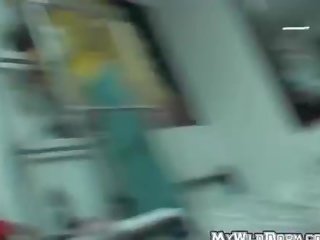 Справи неймовірний оргія на a коледж загальна спальня з коледж youths
