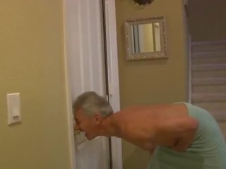 Peeping step-dad حلمة الثدي موسيقى الجاز
