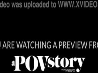 Apovstory - travail elle dehors - alexia anders