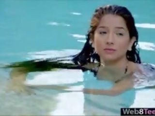 Quyến rũ thiếu niên megan độc tấu chơi trong bể sục