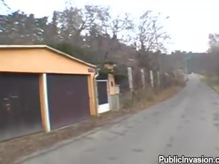 Дає хардкор мінет в публічний delights divinity