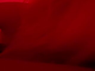Tscarla същество смучат 2