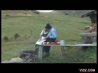 Друг разкошен обор ххх видео пътуване с а кукла двойка