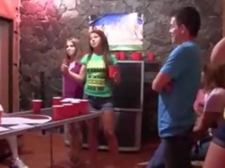 Koledžas "groupsex" dulkinimasis į as vakarėlis