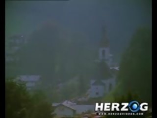 শিকারী চৌকো করে কাটা একটি সাদা সৌন্দর্য আউট মধ্যে প্রকৃতি