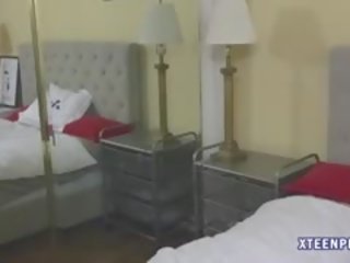 Сладурана блондинки тийн lassie али рей путка с примес с изпразване